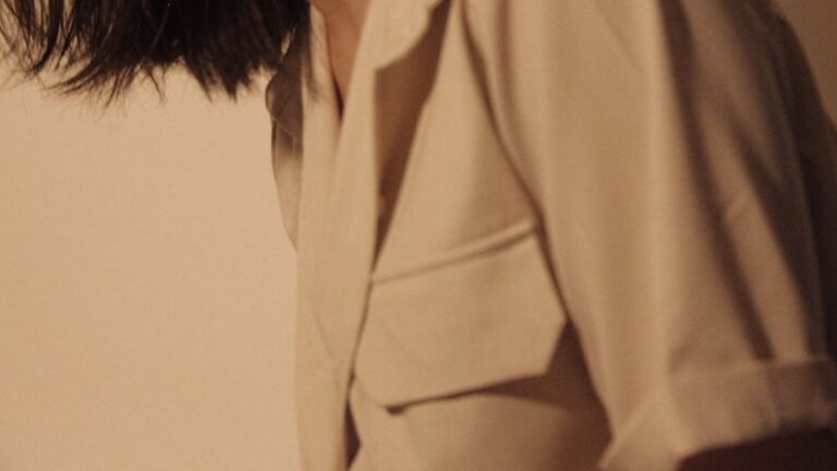Discover the Latest Trends in Women’s Fashion at Vibrant Laces